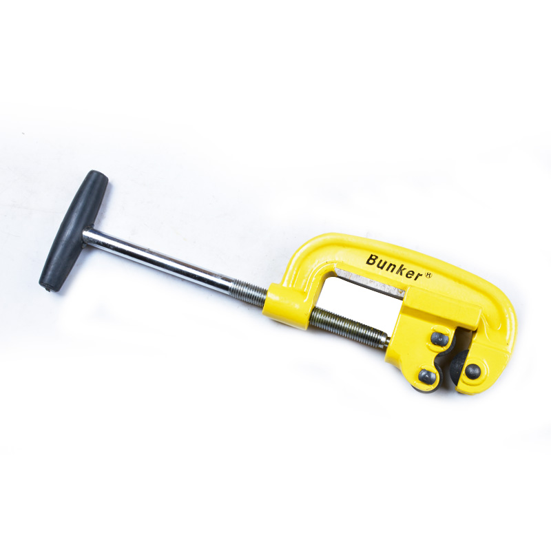 Heavy-Duty Pipe Cutter